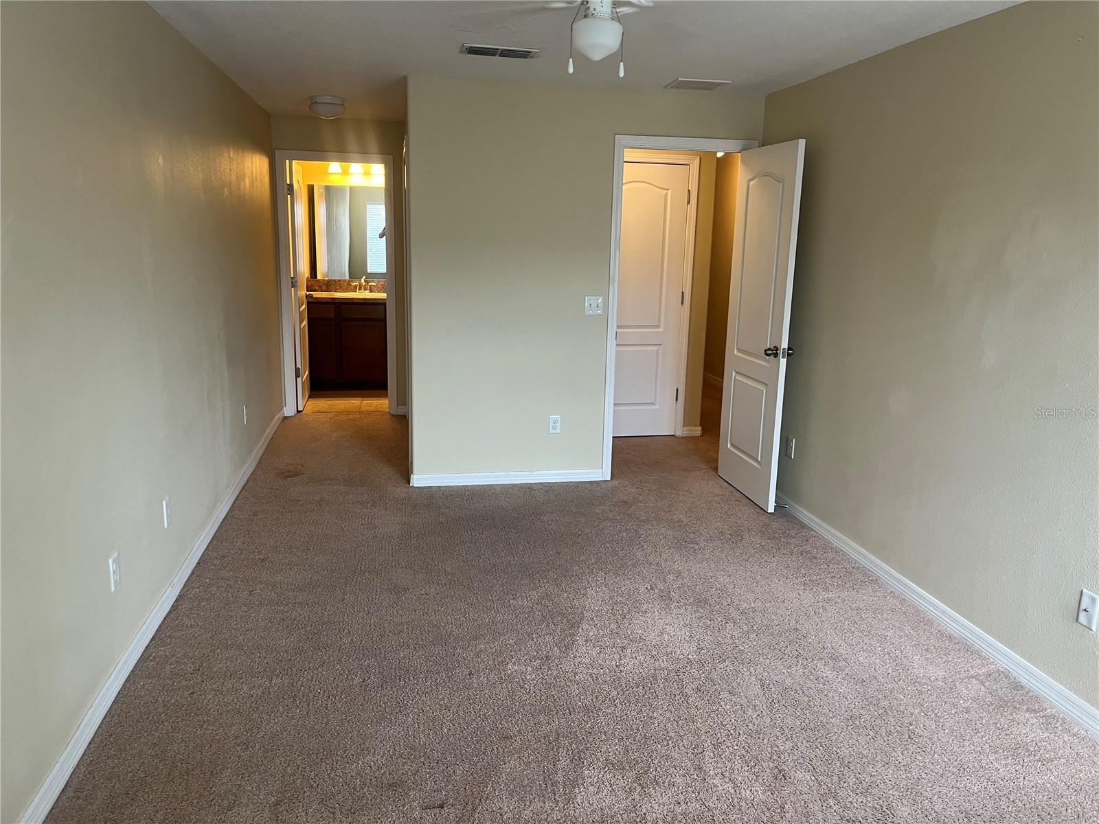 AMBERLEE TWNHMS - Residential