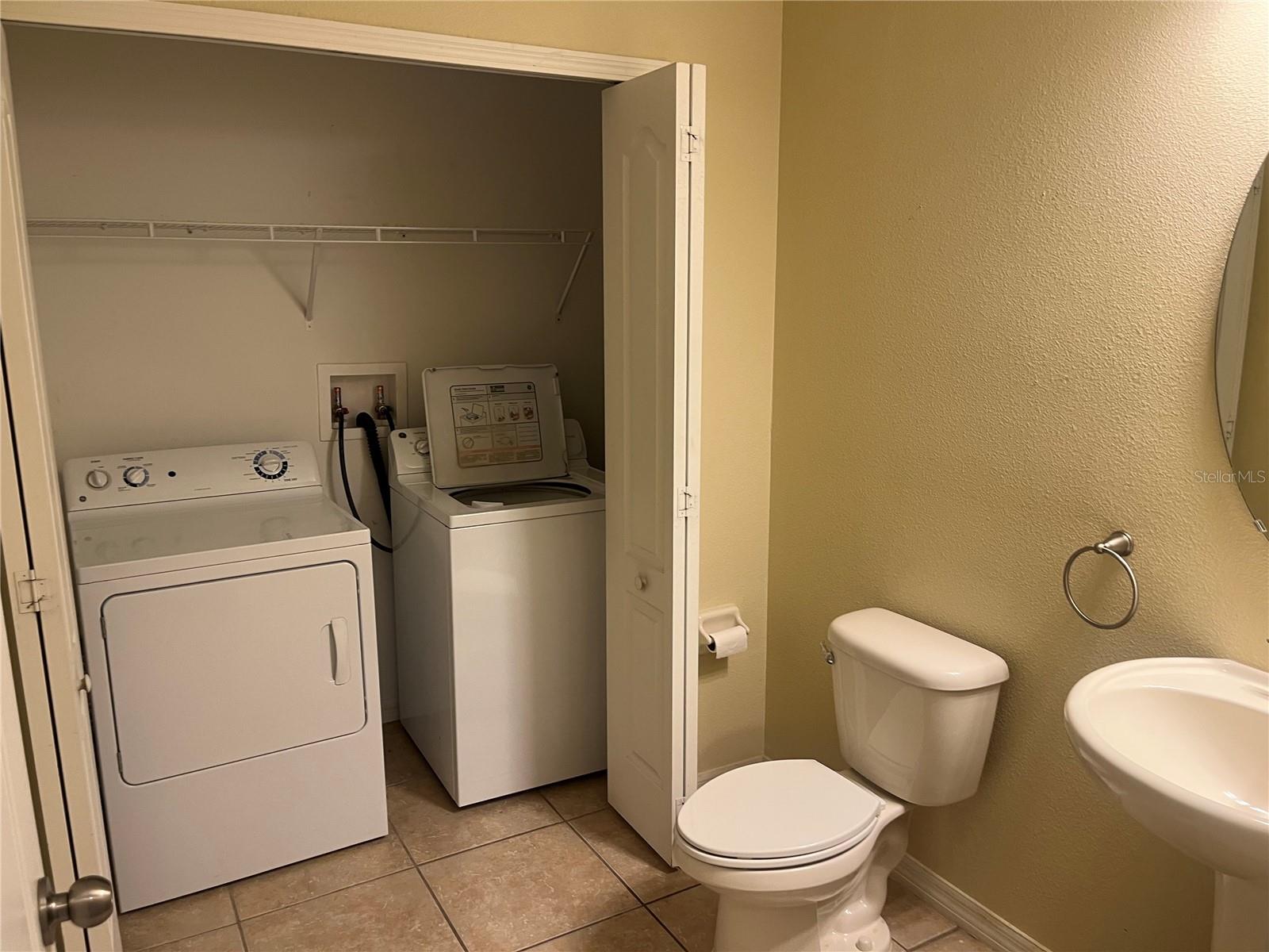 AMBERLEE TWNHMS - Residential