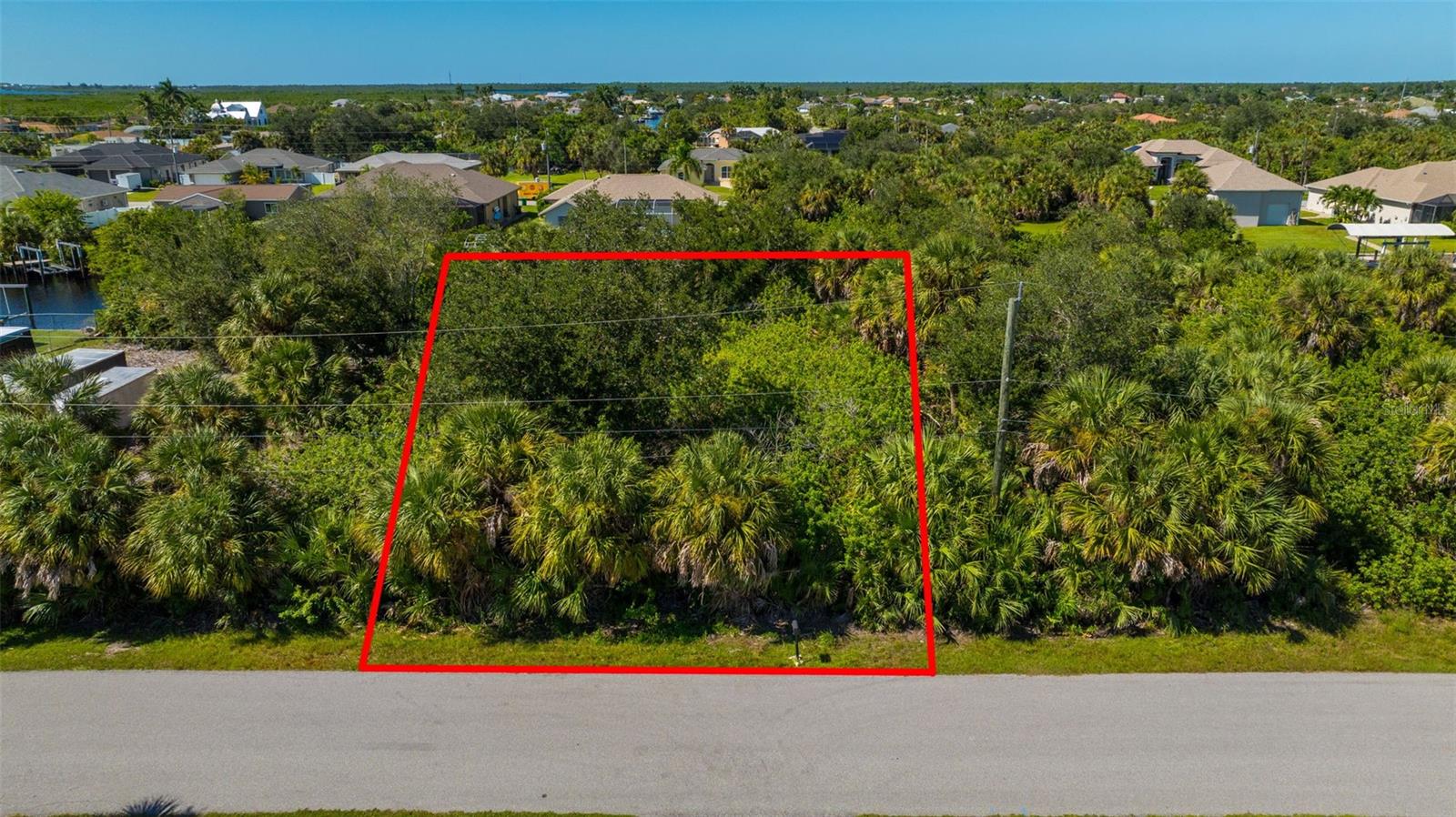 4475 LARKSPUR COURT, PORT CHARLOTTE, FL, 33948 2 4475 LARKSPUR COURT