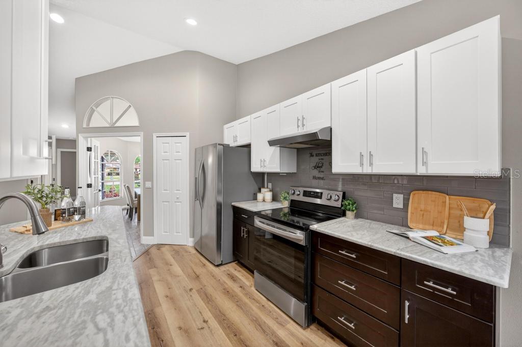 SILVER ROSE PH 02 - Residential