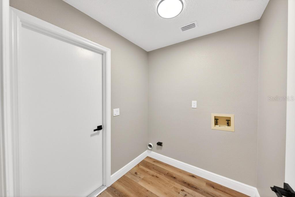 SILVER ROSE PH 02 - Residential