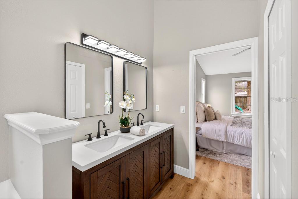 SILVER ROSE PH 02 - Residential