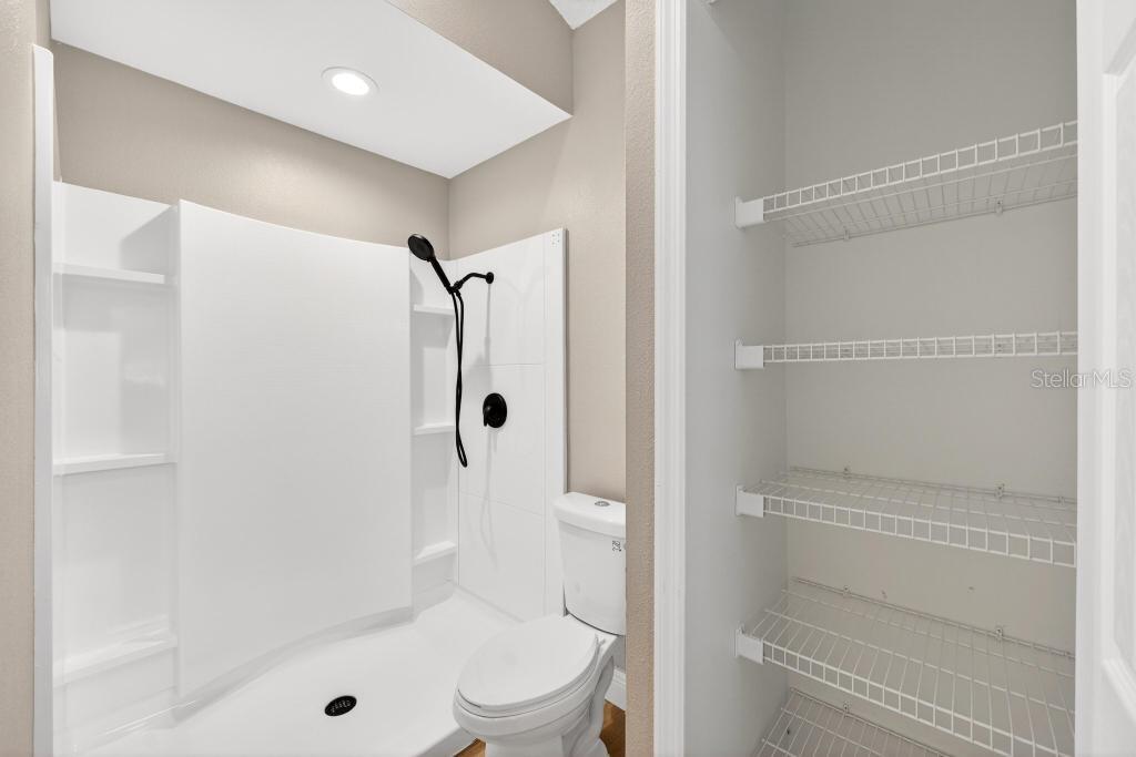 SILVER ROSE PH 02 - Residential