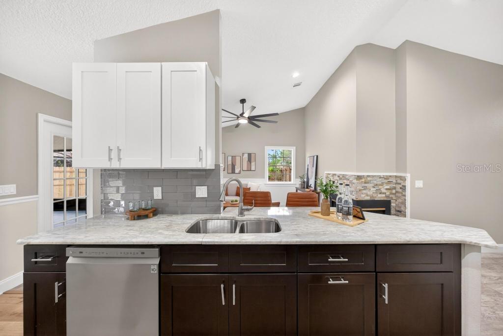 SILVER ROSE PH 02 - Residential