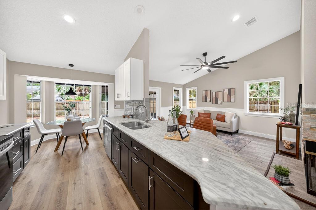 SILVER ROSE PH 02 - Residential