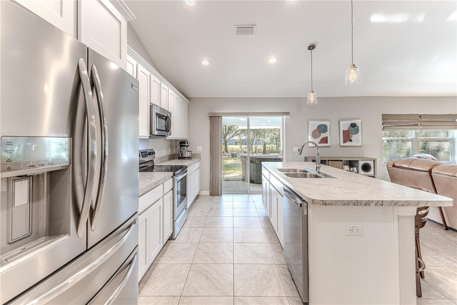 ROYAL HIGHLANDS - Residential