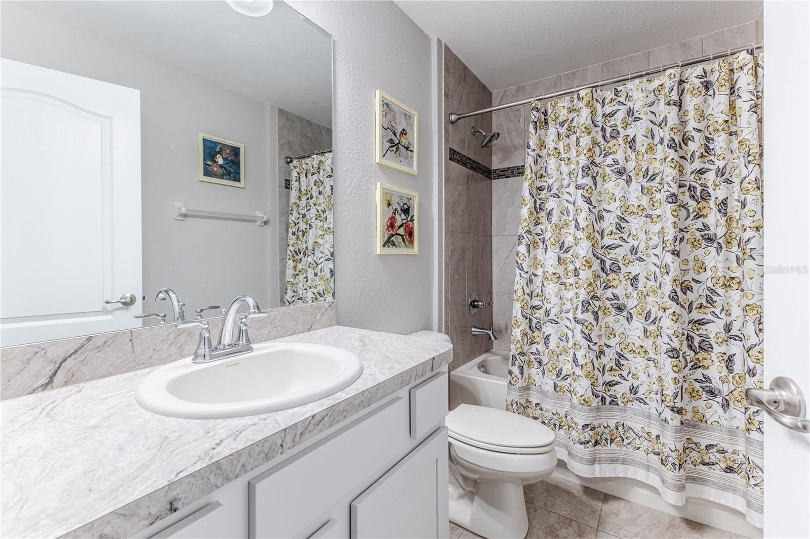 ROYAL HIGHLANDS - Residential