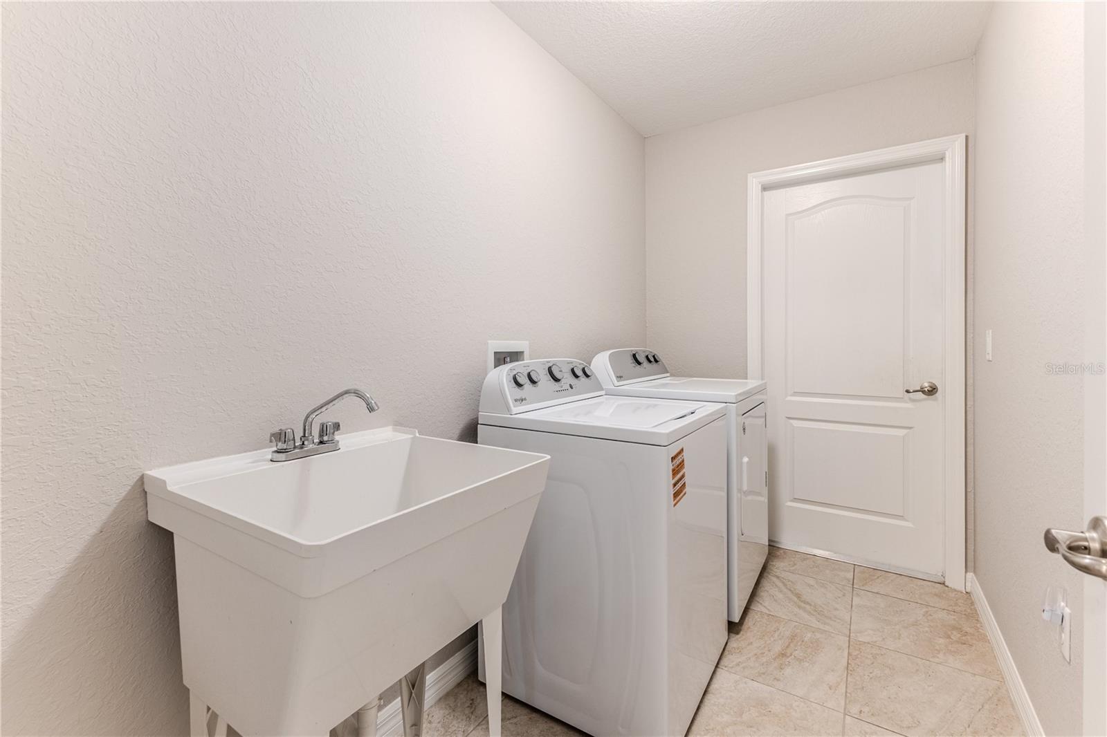 ROYAL HIGHLANDS - Residential