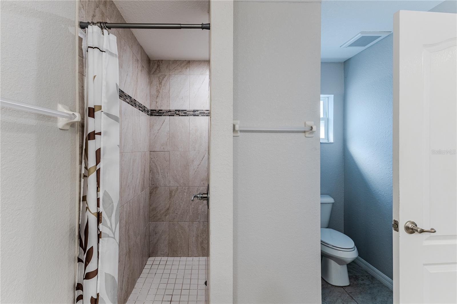 ROYAL HIGHLANDS - Residential