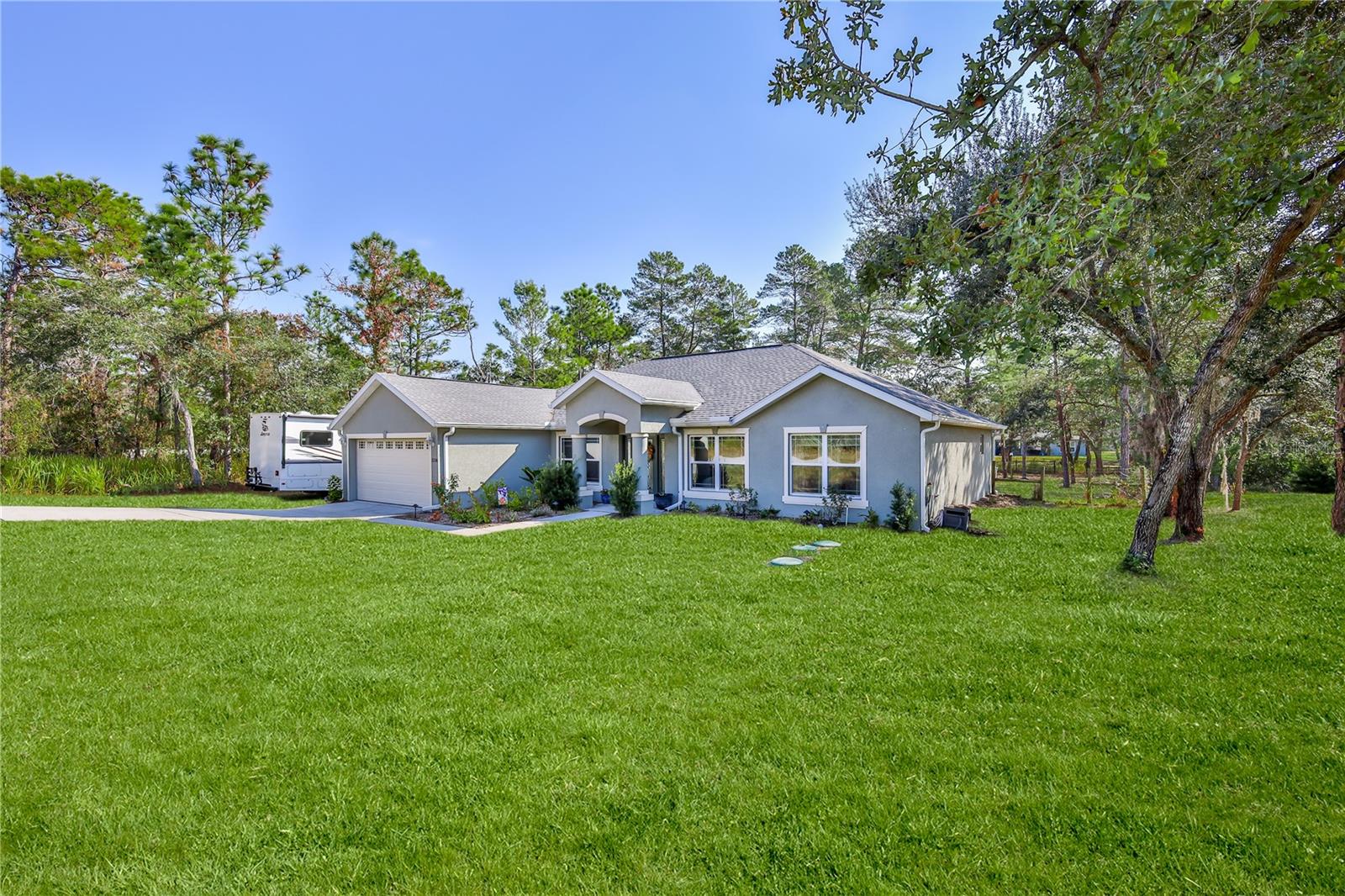 ROYAL HIGHLANDS - Residential