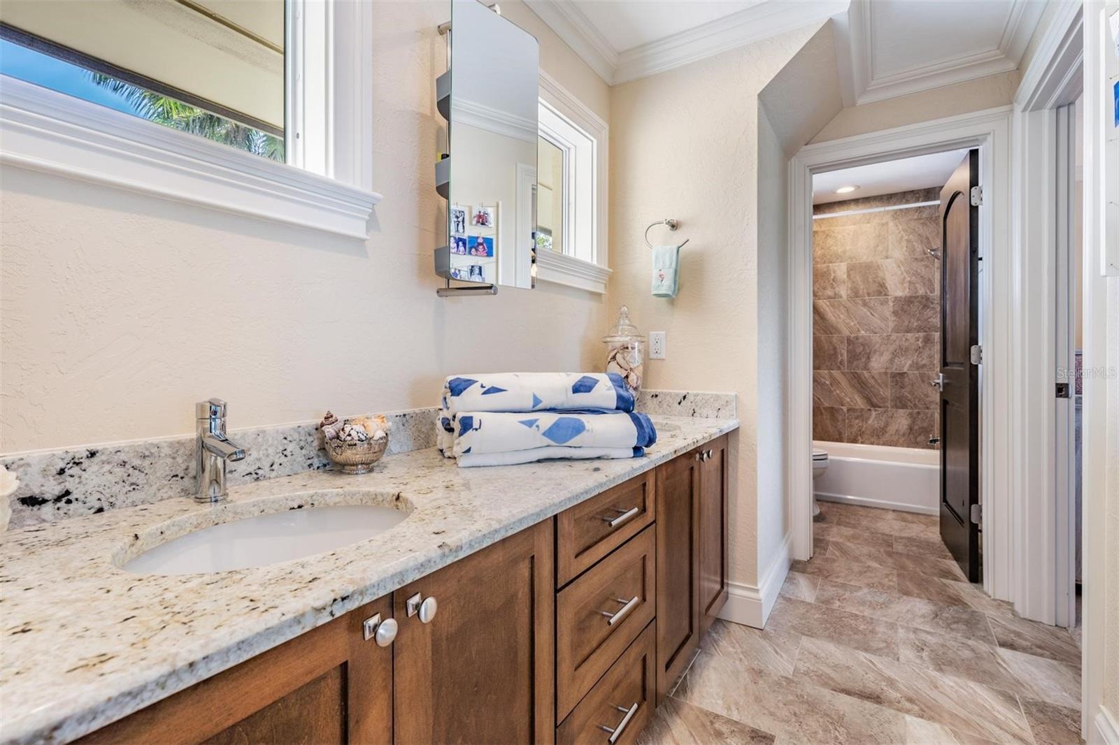 SOUTH CSWY ISLE YACHT CLUB 2ND ADD - Residential