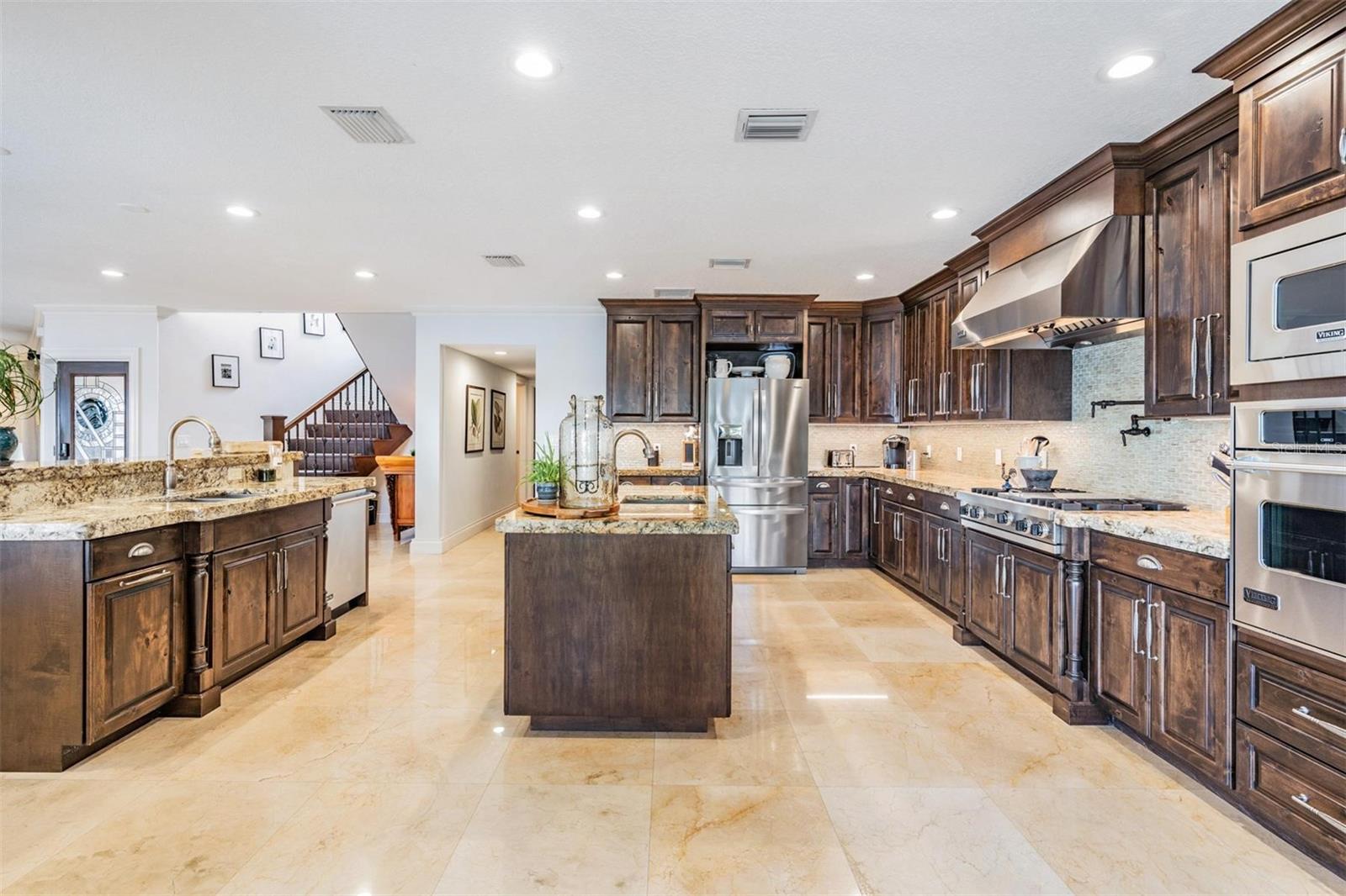 SOUTH CSWY ISLE YACHT CLUB 2ND ADD - Residential