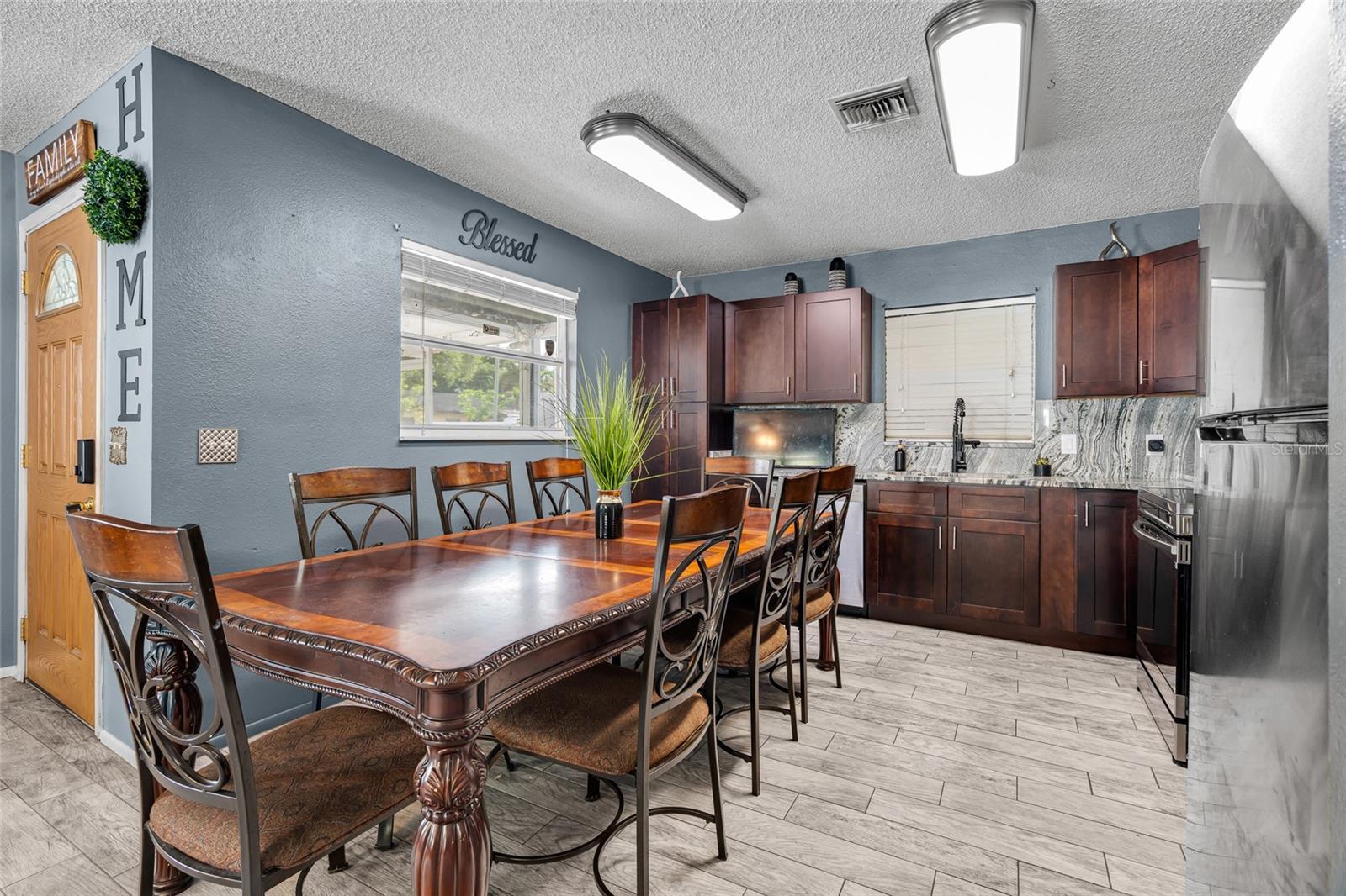 SUNNYBROOK - Residential