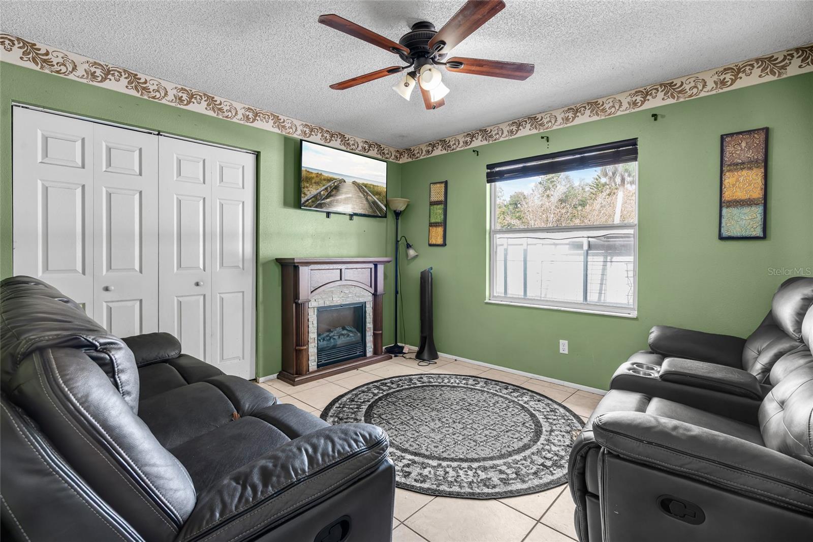 SUNNYBROOK - Residential