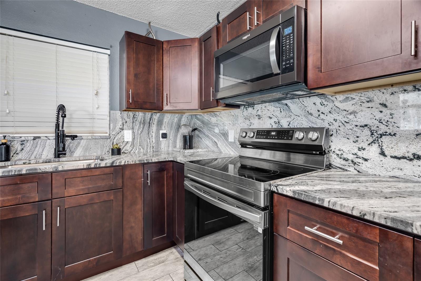 SUNNYBROOK - Residential