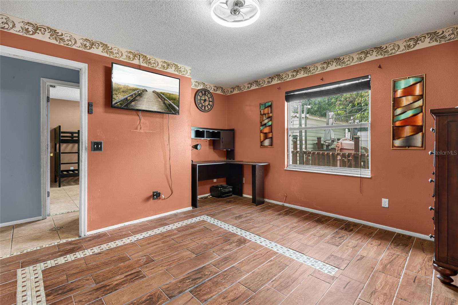SUNNYBROOK - Residential