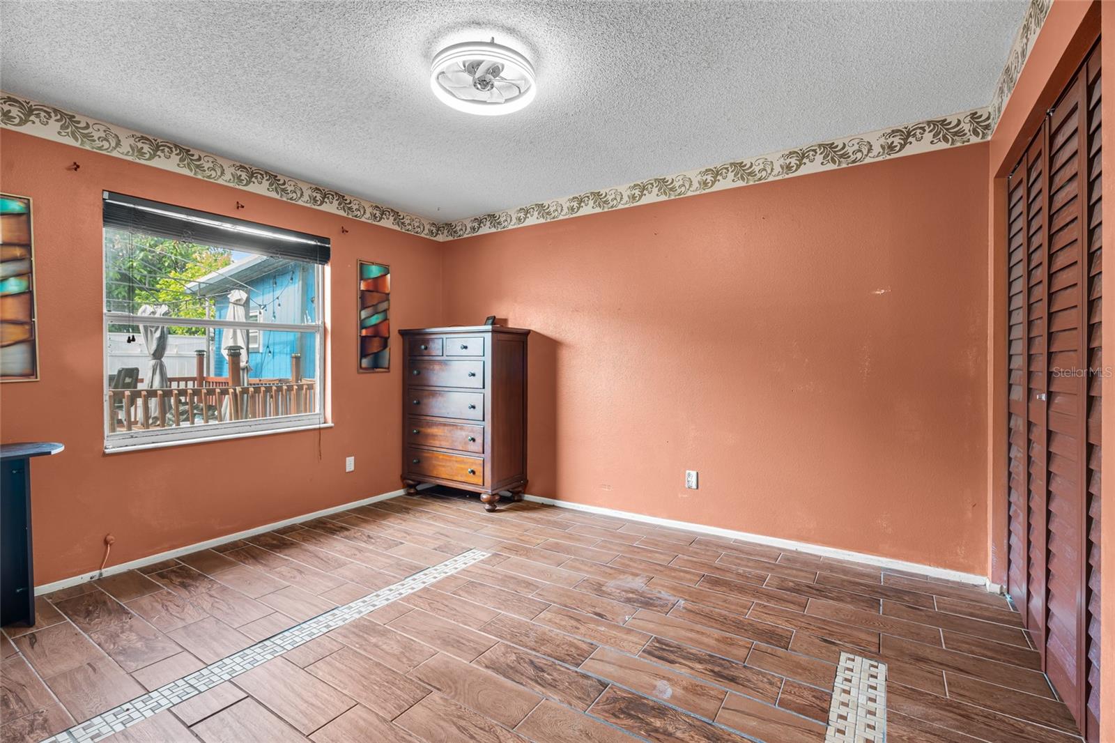 SUNNYBROOK - Residential