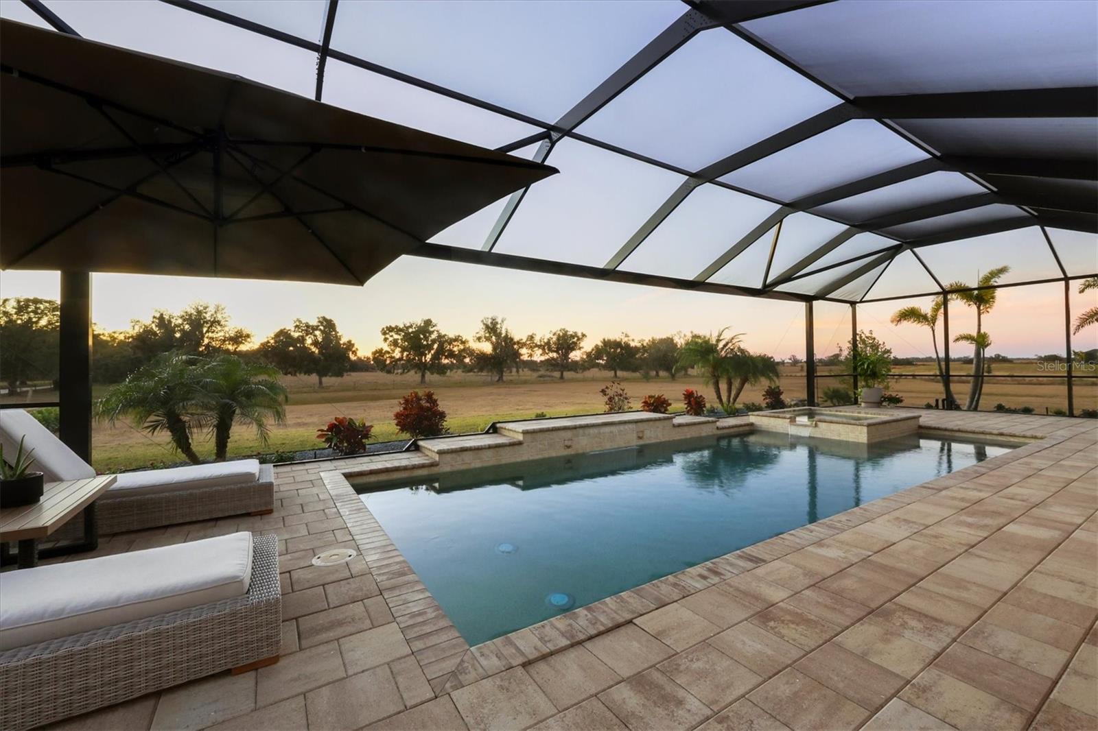 HAMPTON LAKES - Residential