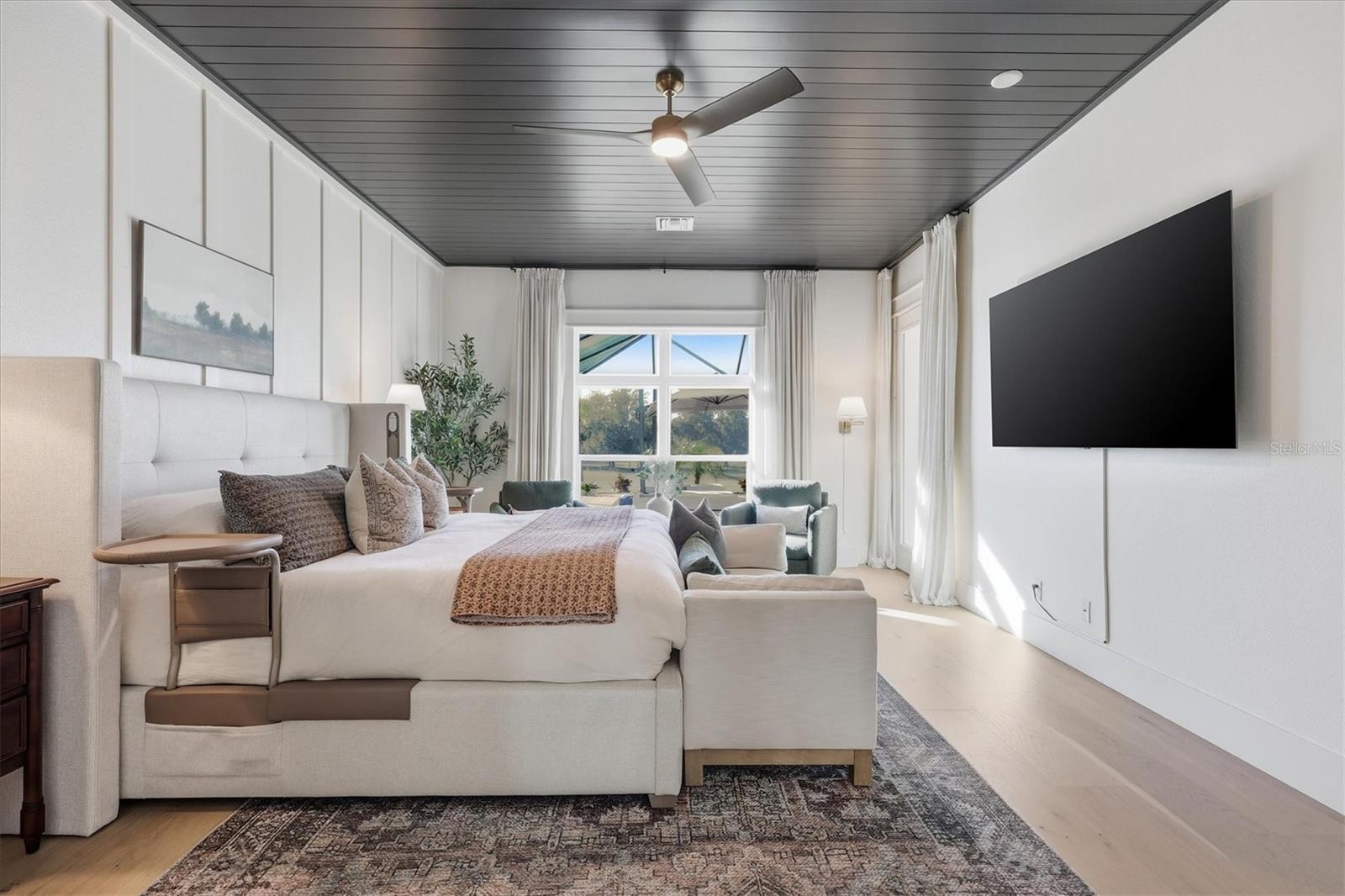 HAMPTON LAKES - Residential