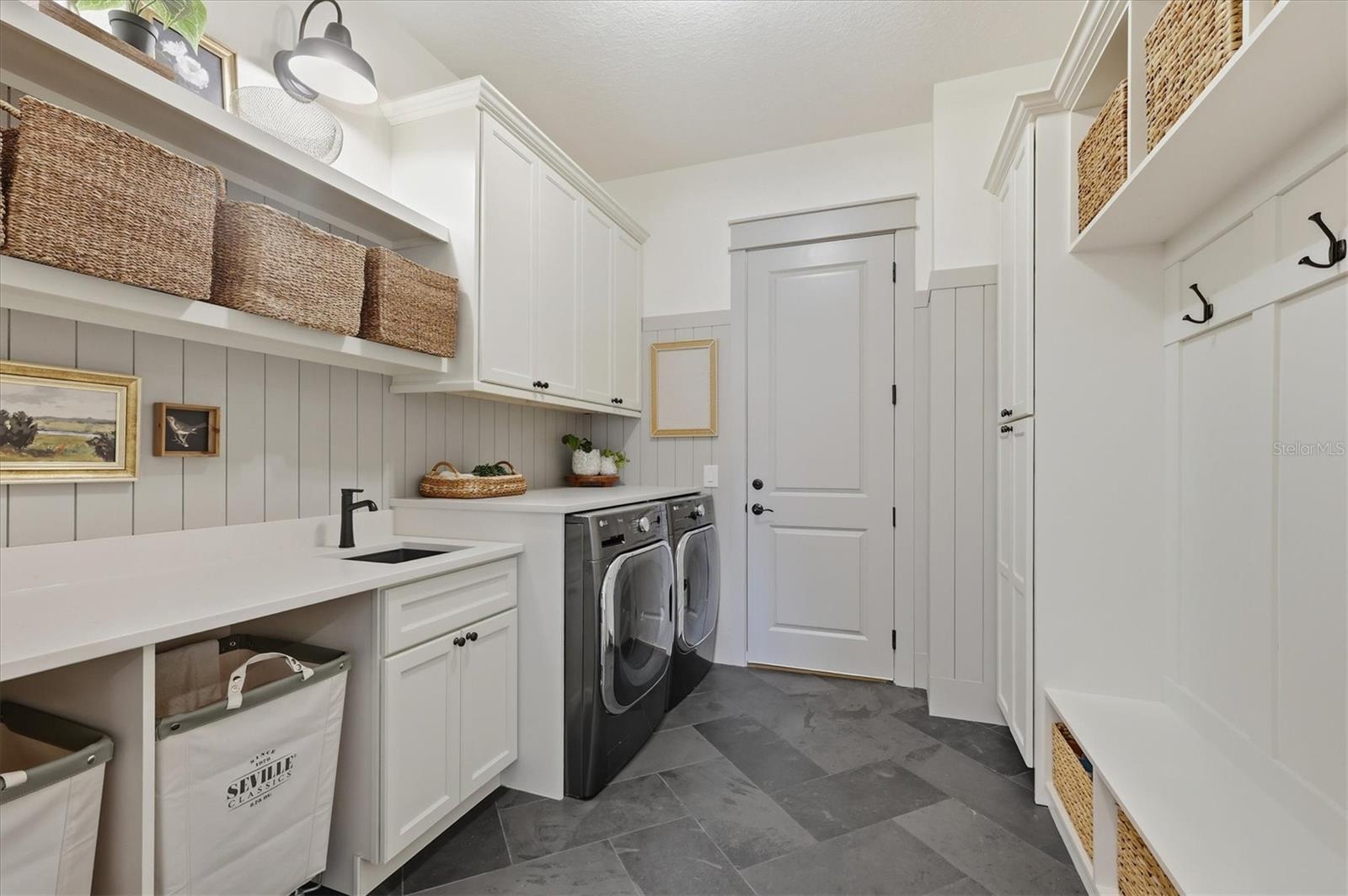 HAMPTON LAKES - Residential