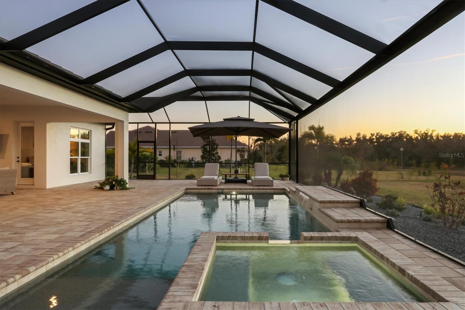 HAMPTON LAKES - Residential