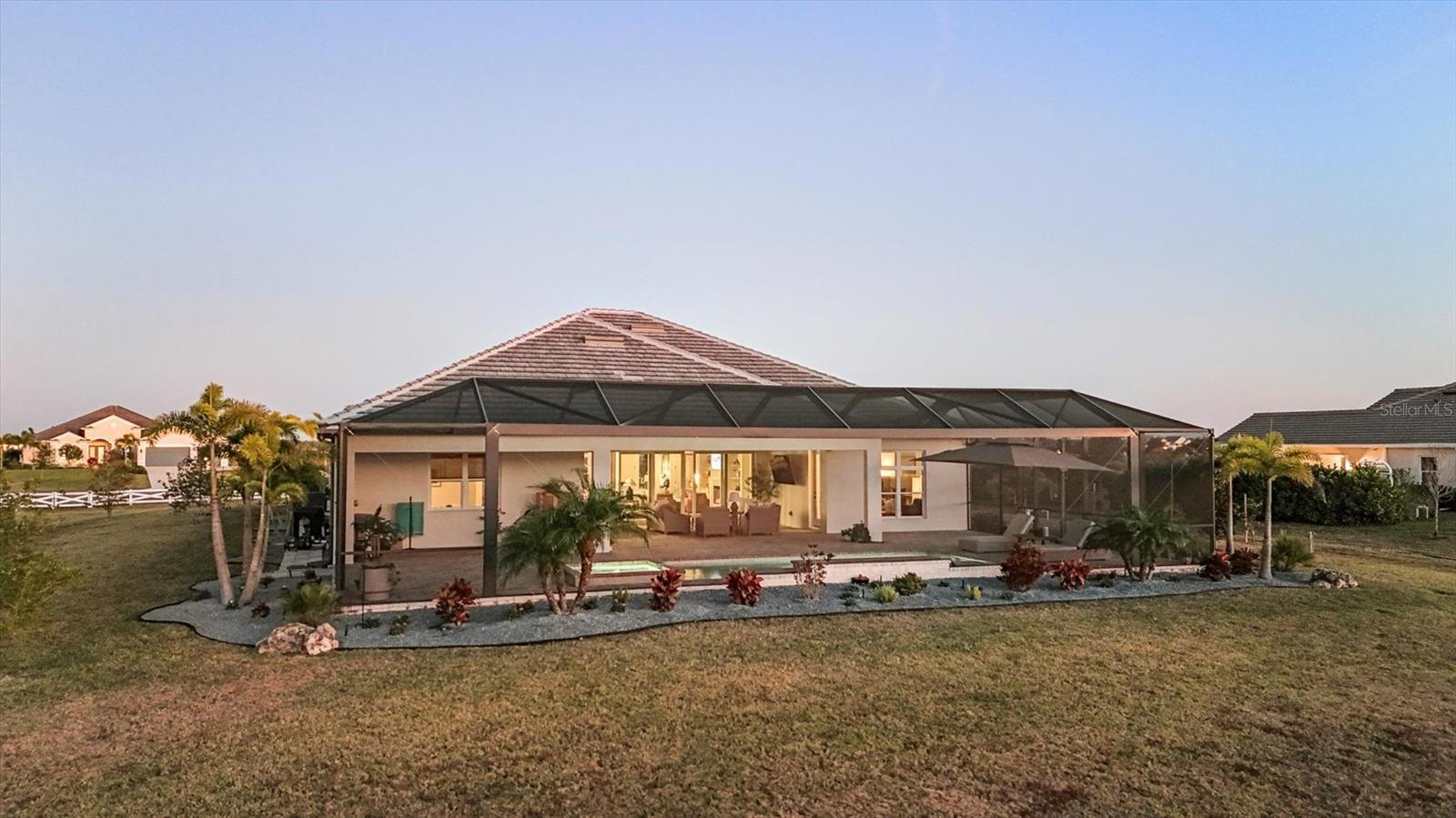 HAMPTON LAKES - Residential