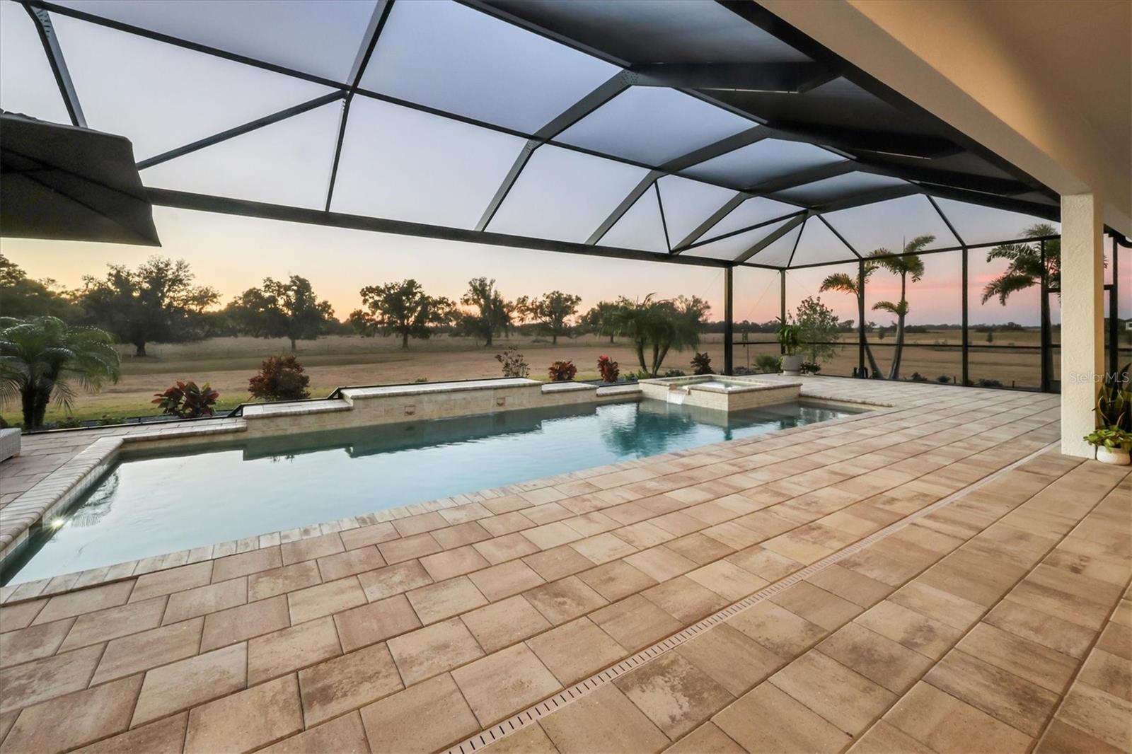 HAMPTON LAKES - Residential