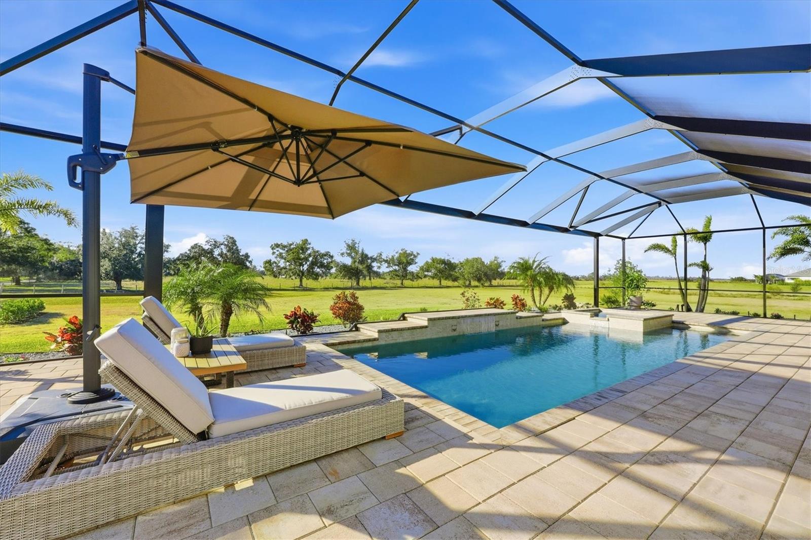 HAMPTON LAKES - Residential