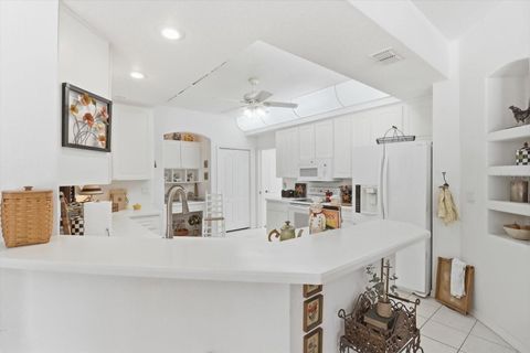 Tiny photo for 4 Poppy Court, Homosassa, FL 34446 (MLS # OM724484)
