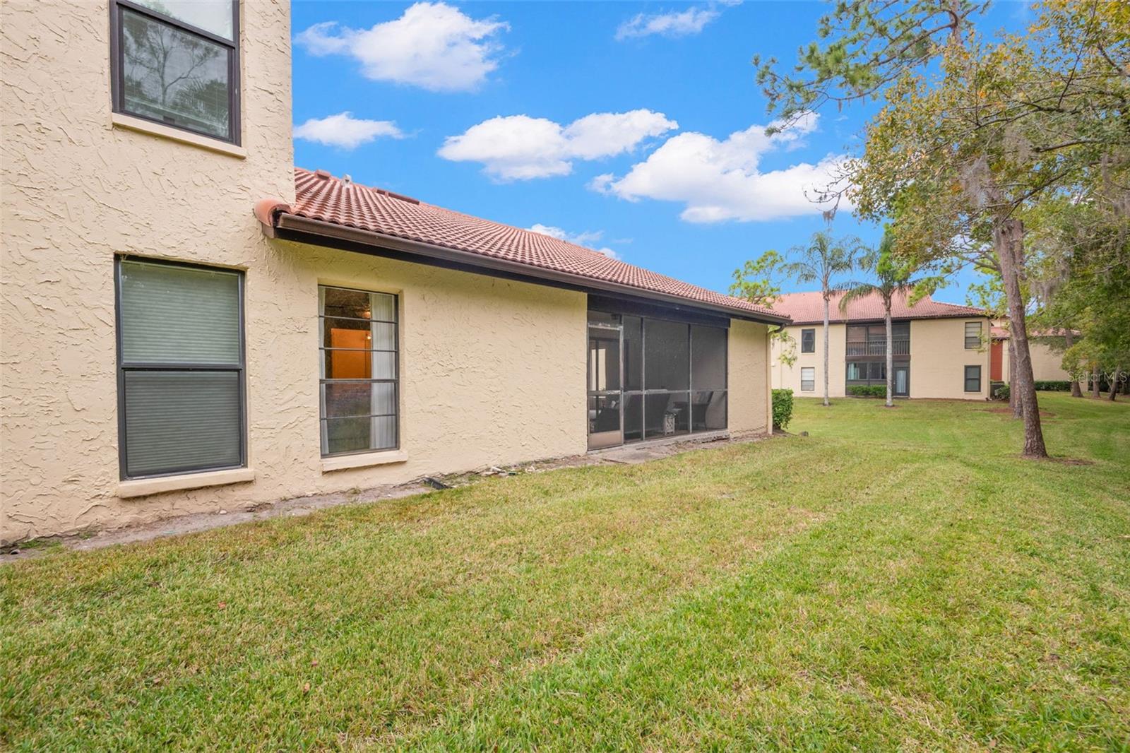 EL PASADO A CONDO - Residential