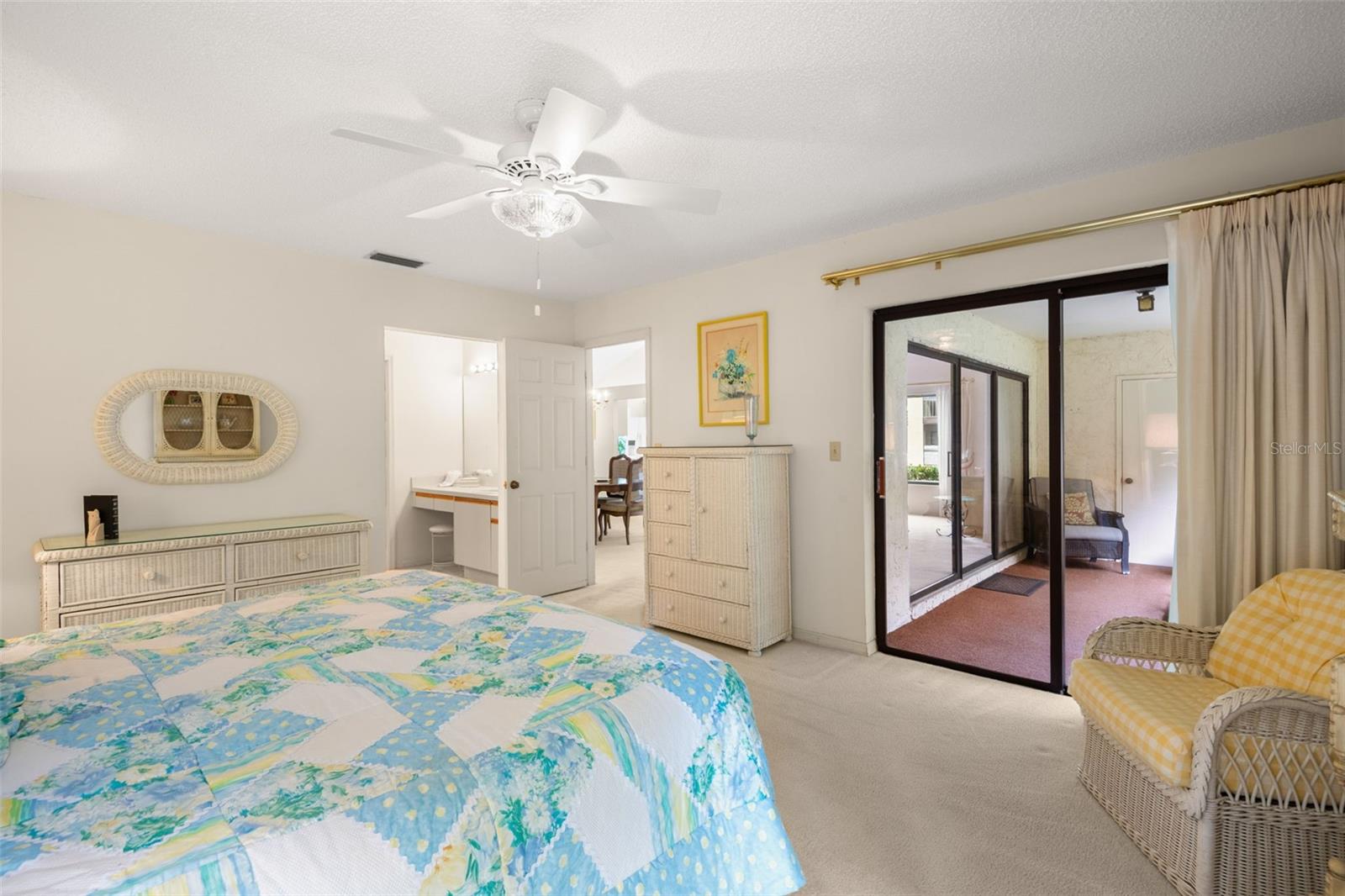 EL PASADO A CONDO - Residential