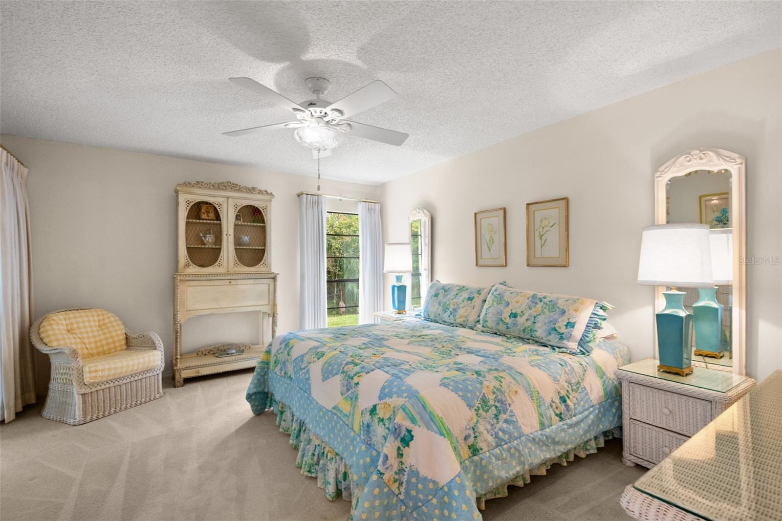 EL PASADO A CONDO - Residential