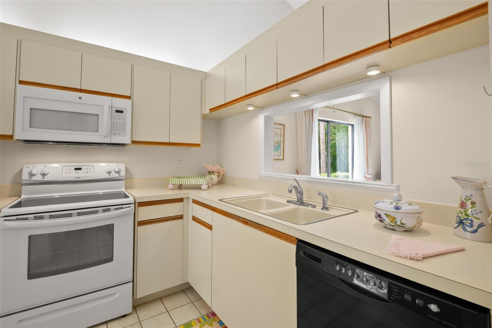 EL PASADO A CONDO - Residential