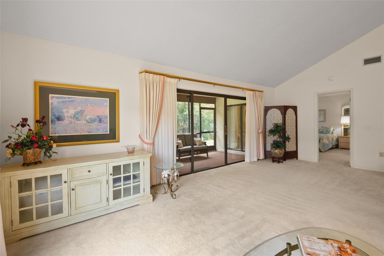 EL PASADO A CONDO - Residential