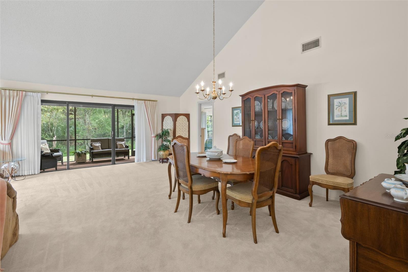 EL PASADO A CONDO - Residential