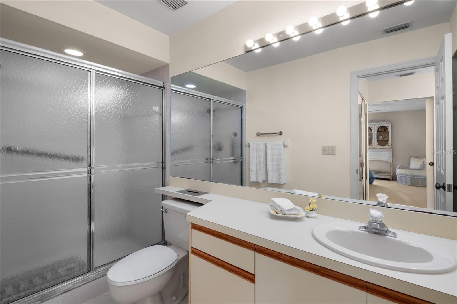 EL PASADO A CONDO - Residential