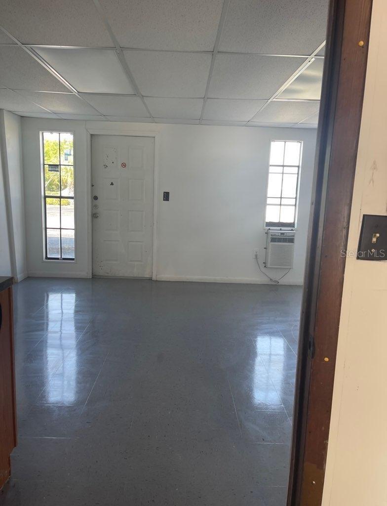 KISSIMMEE EXECUTIVE PARK - Commercial Lease