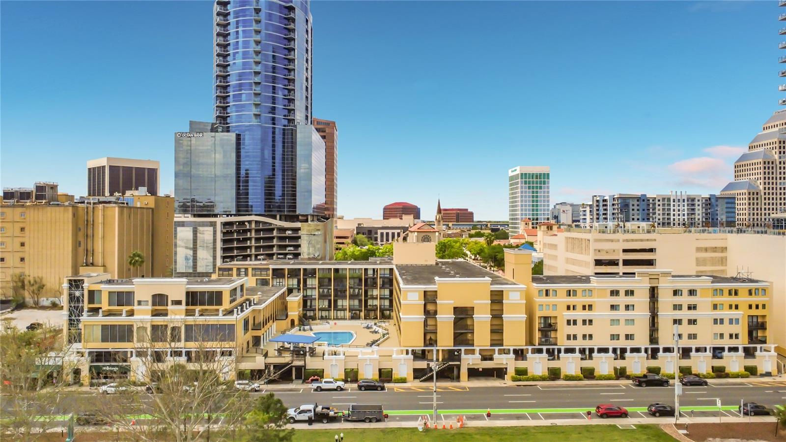 METROPOLITAN/LK EOLA - Residential