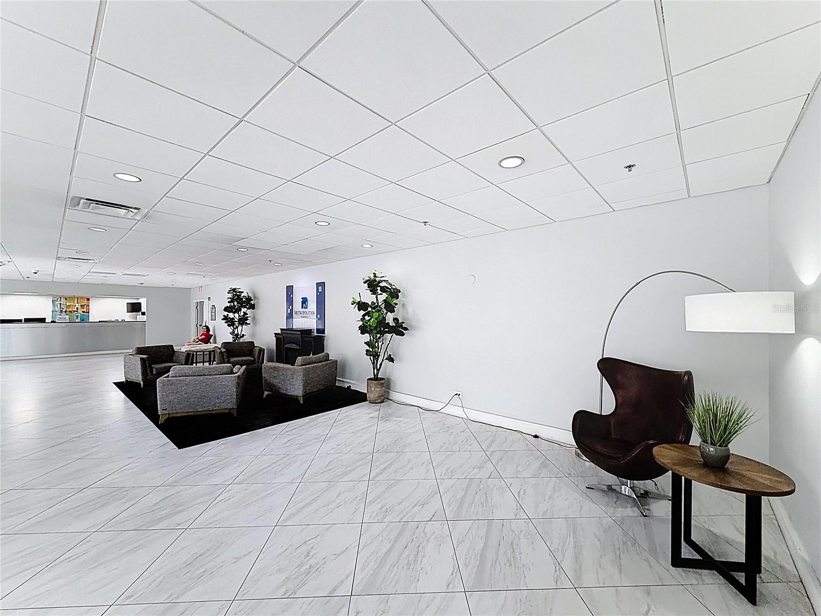 METROPOLITAN/LK EOLA - Residential