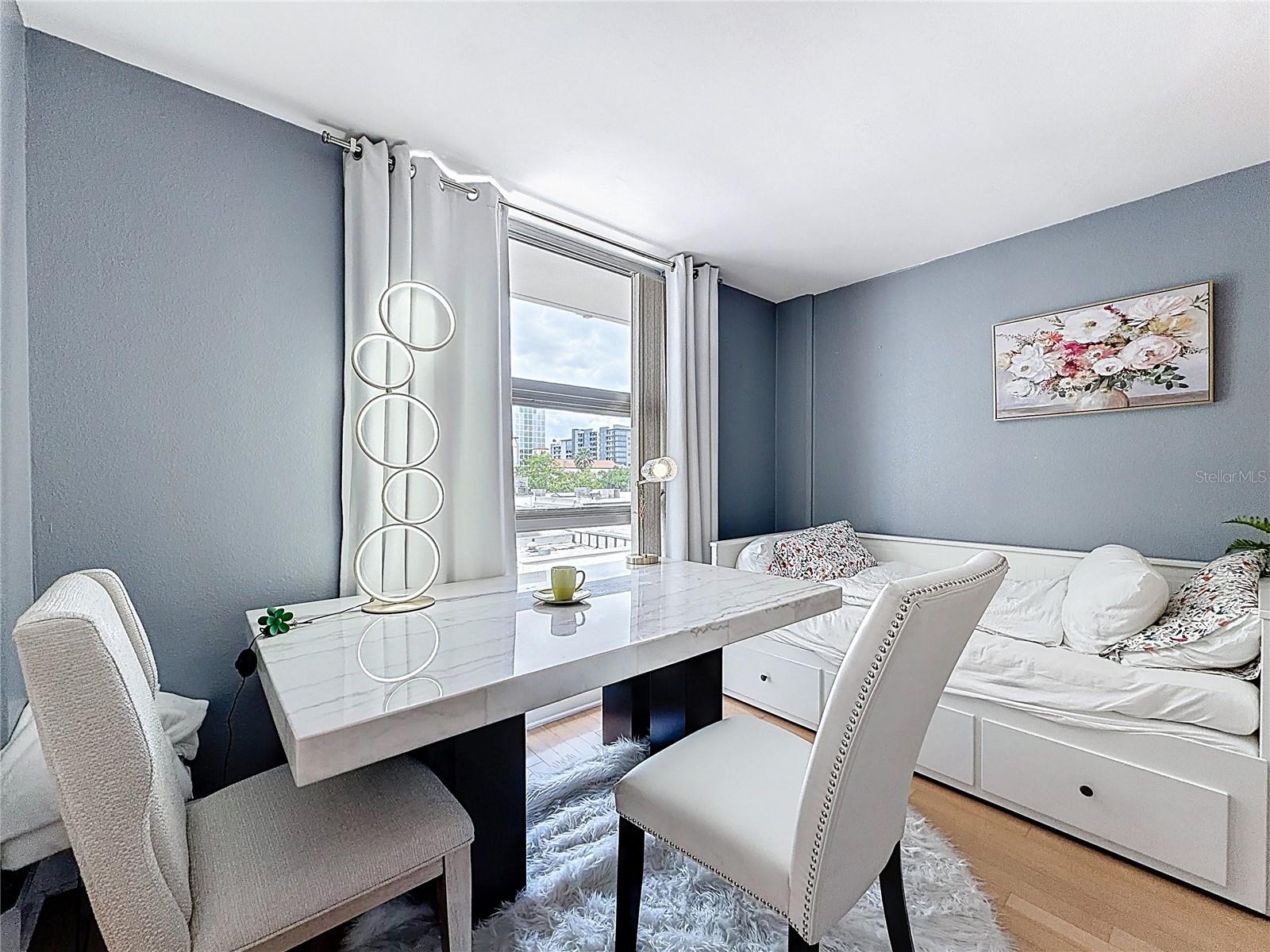 METROPOLITAN/LK EOLA - Residential