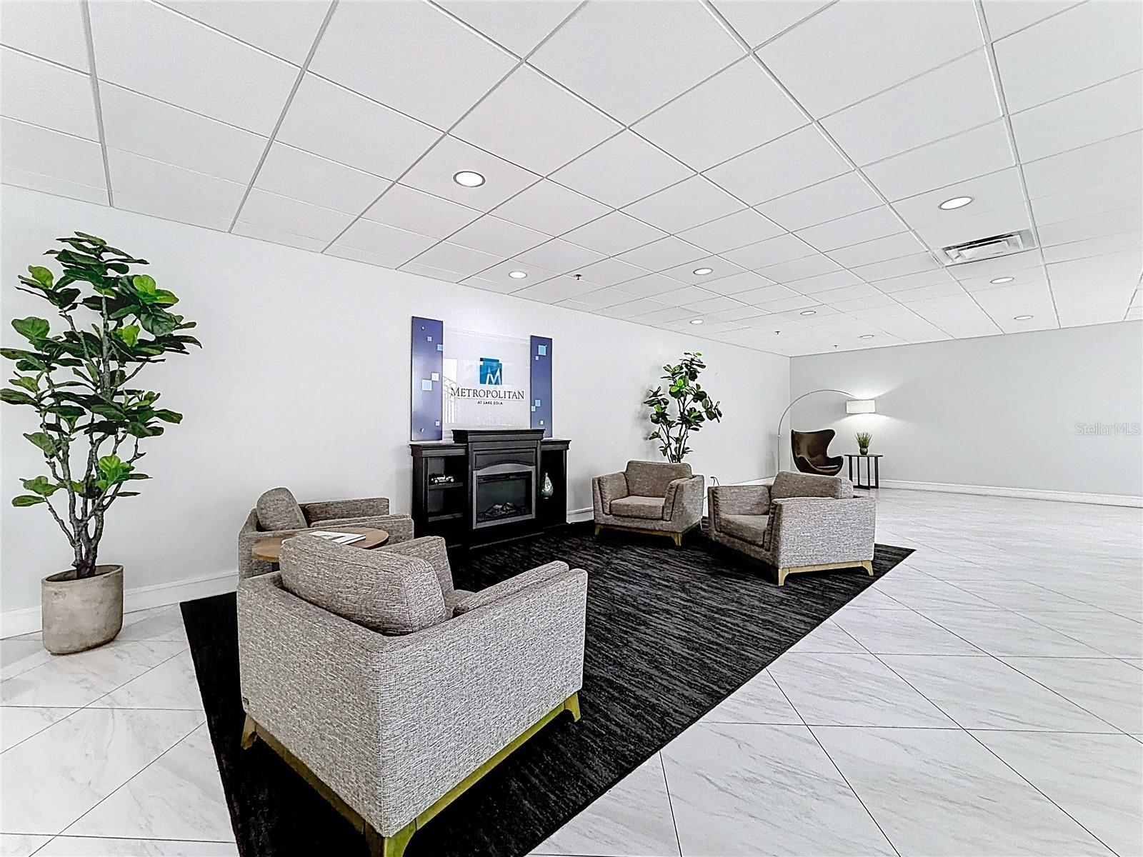 METROPOLITAN/LK EOLA - Residential