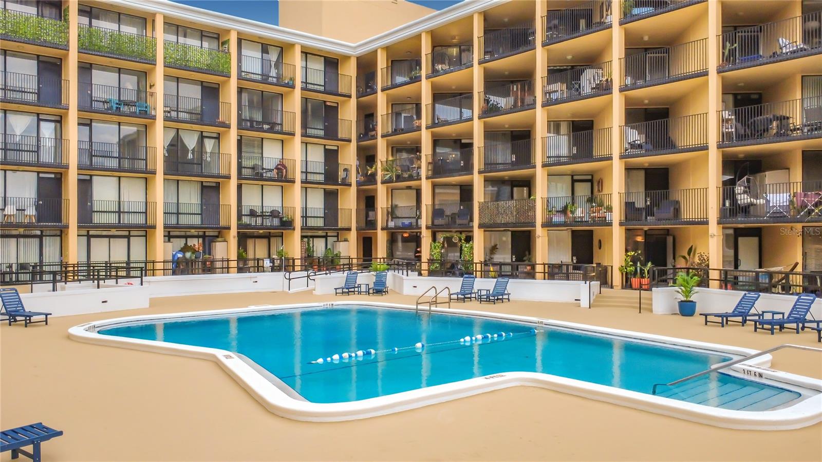 METROPOLITAN/LK EOLA - Residential