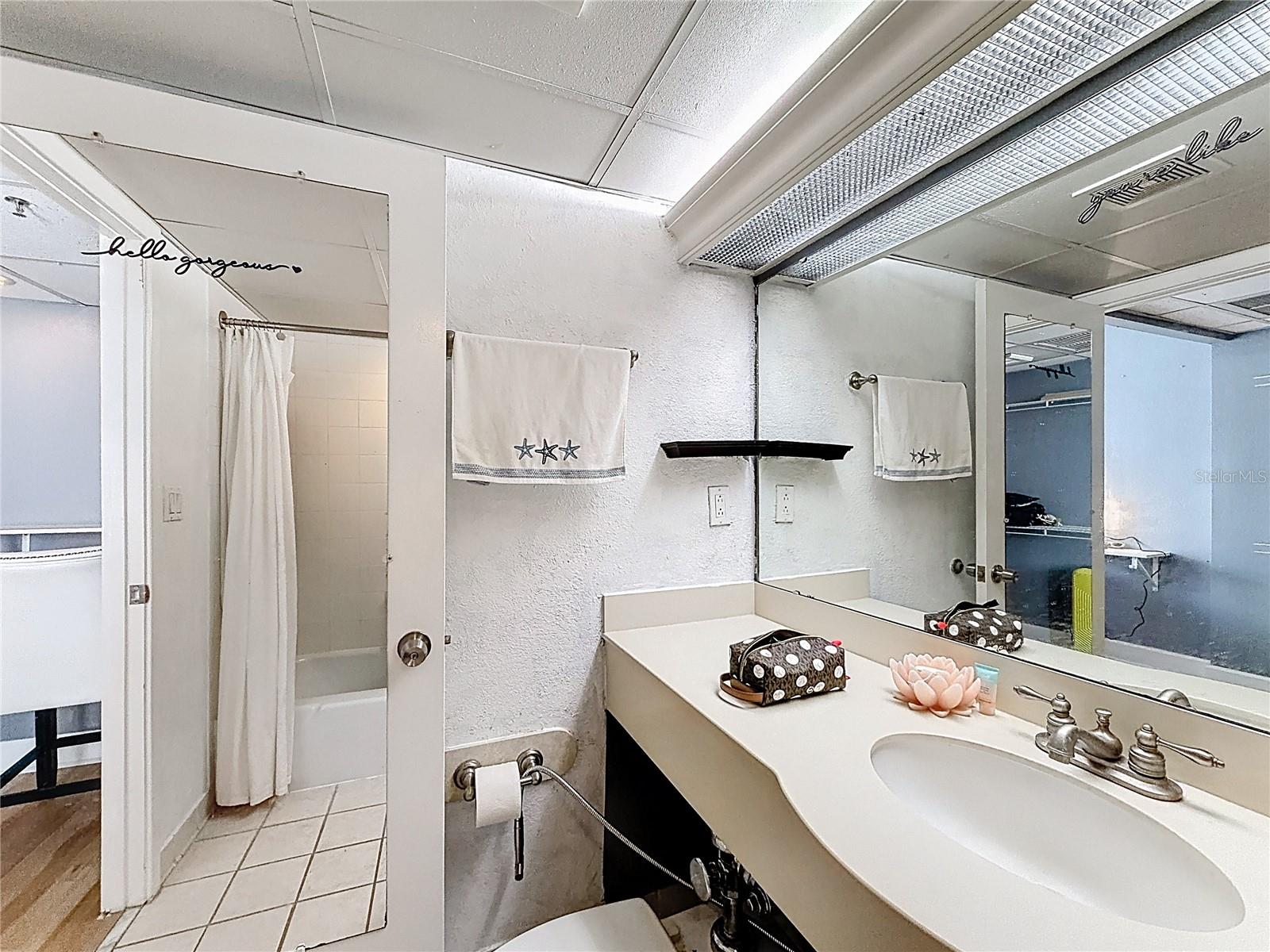 METROPOLITAN/LK EOLA - Residential