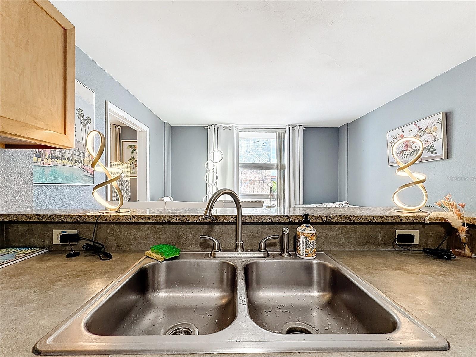 METROPOLITAN/LK EOLA - Residential