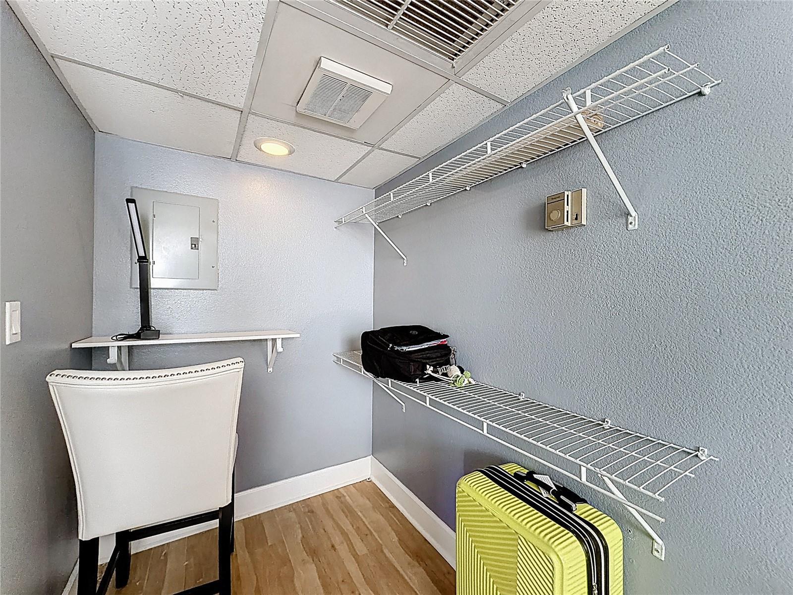 METROPOLITAN/LK EOLA - Residential