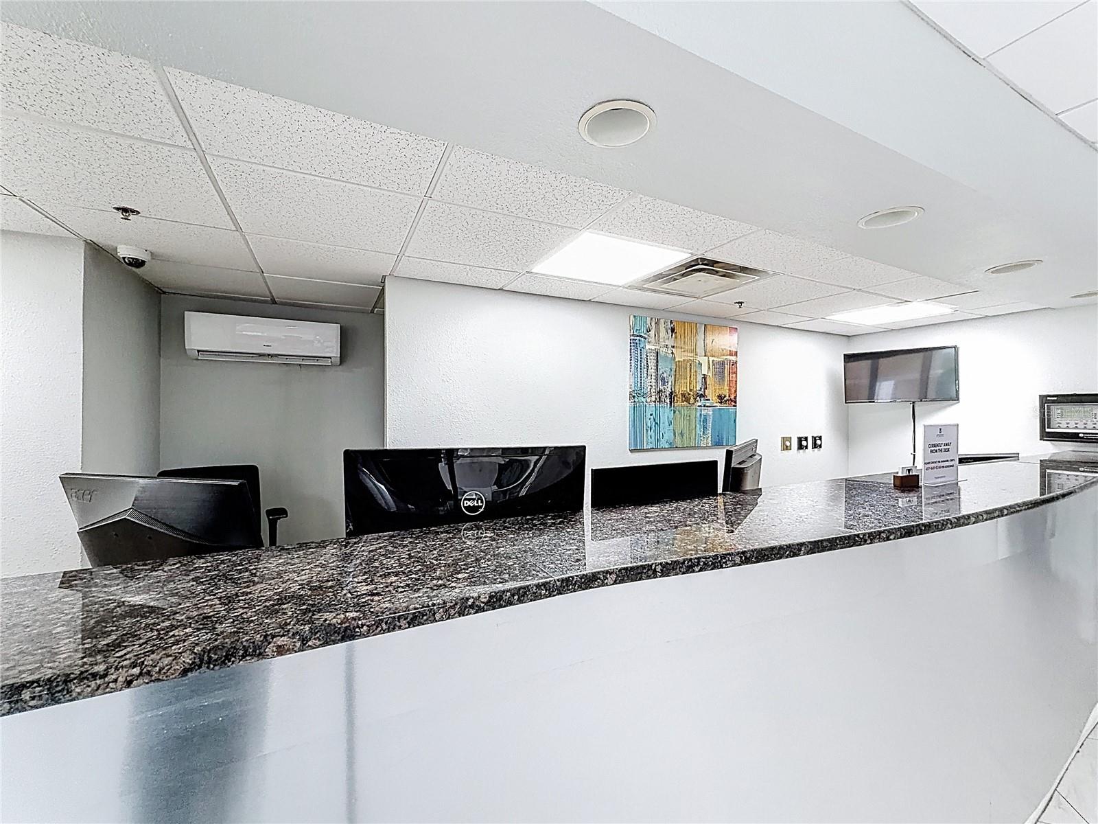 METROPOLITAN/LK EOLA - Residential