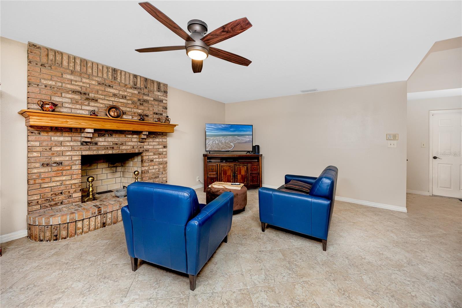 TURF & SURF ESTATES - Residential