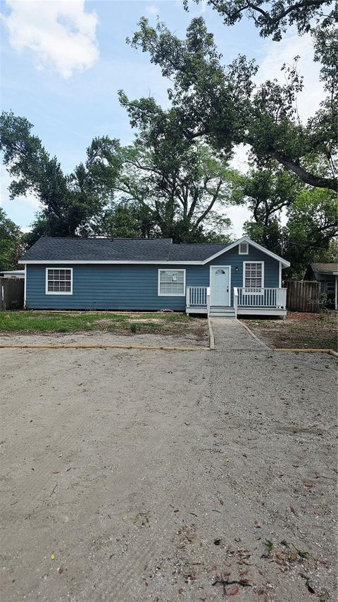 8419 N OLA AVENUE TAMPA FL 33604