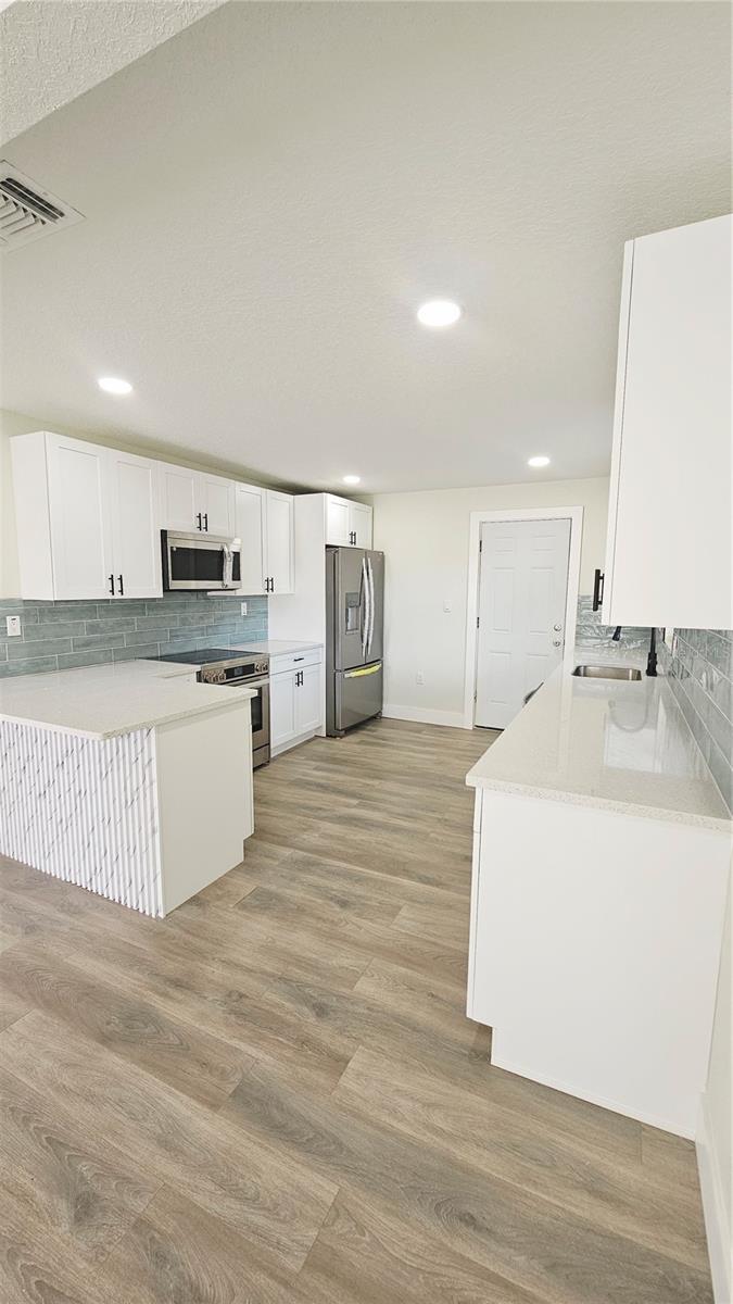 MANOR HILLS SUB - Residential