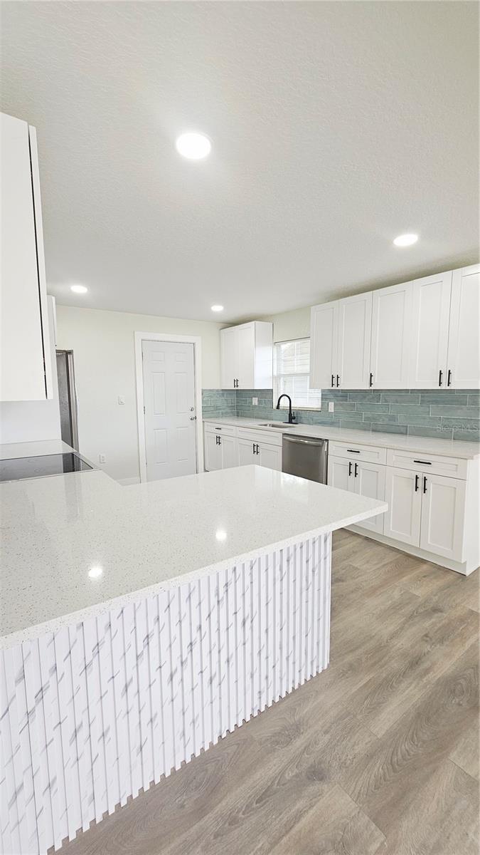 MANOR HILLS SUB - Residential